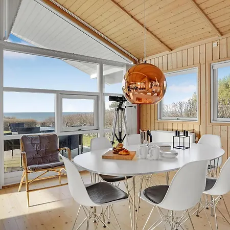 4 Bedroom Beautiful In 度假居 斯莱格思