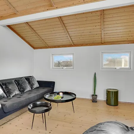 4 Bedroom Beautiful In 度假居