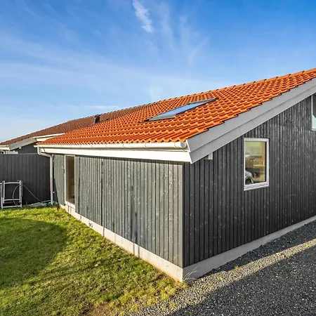 4 Bedroom Beautiful In 度假居 *