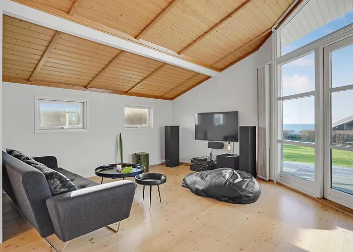 4 Bedroom Beautiful In * سالغيليز