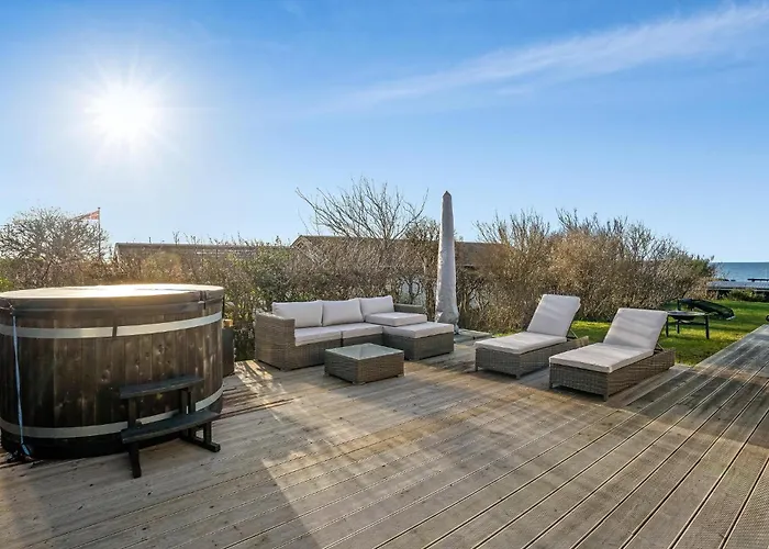 4 Bedroom Beautiful In *